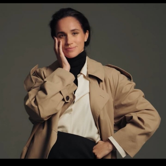 Elegant Seafoam Women's Blouse - Picture 7 of 7